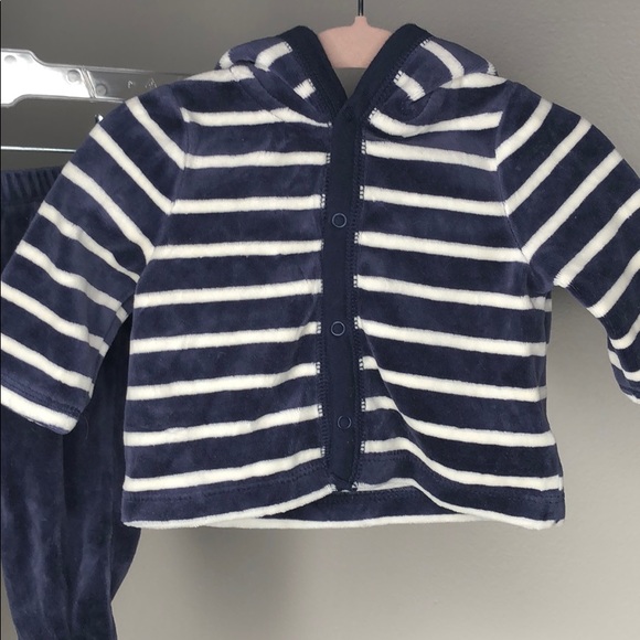 Gap Velour 0 - 3 months set - Picture 2 of 7